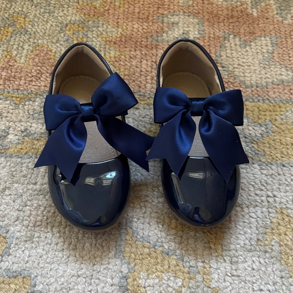 Toddler Girls Navy Patent Bow Dress Shoes